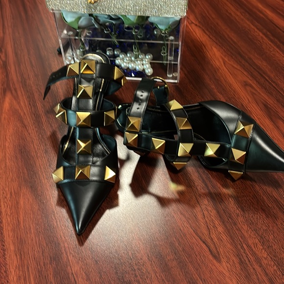 Valentino Garavani Black and Gold Studded Heels - Picture 2 of 4